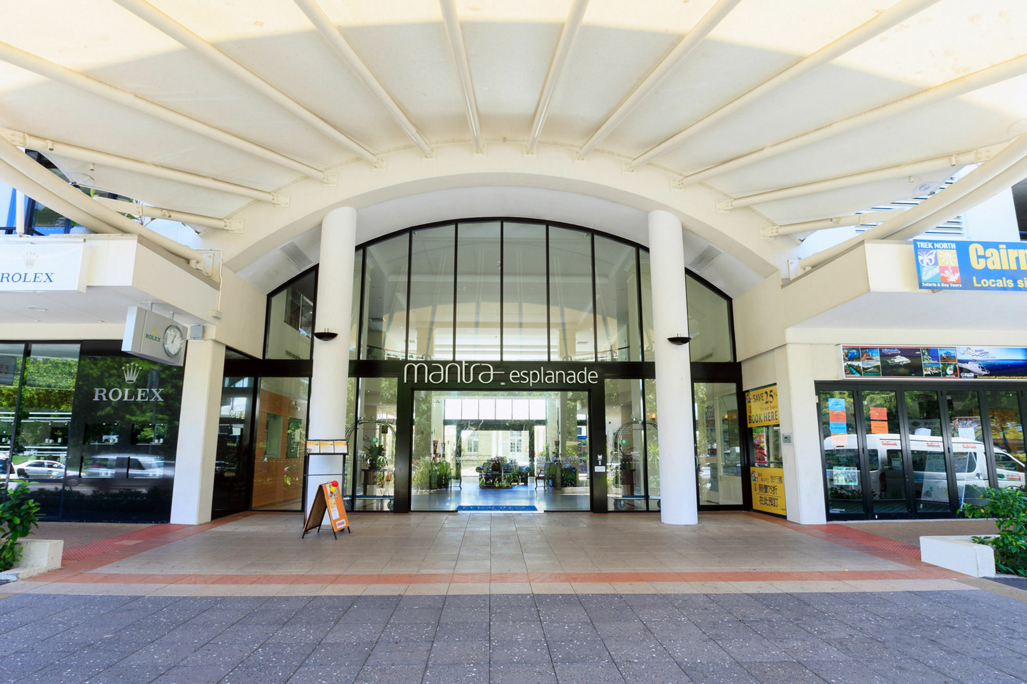 Mantra Esplanade Hotel Cairns Exterior foto